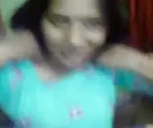 BiBi Jones Manuel Ferrara tetona en vestido - Problemas en la fiesta de pijamas
