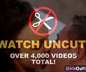 Madre amateur chupa y folla tetonas españolas xxx a papá calvo