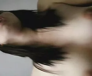 Sydnee tetas grandes y peludas Capri se lo toma duro por el culo