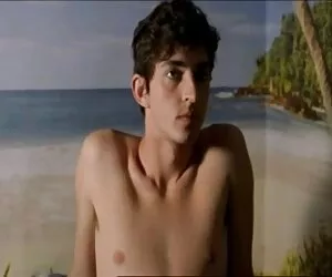 Kira se videos xxx tetonas maduras quita el mono para la masturbación en solitario