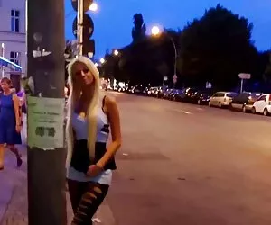 Mariquita cuck humillada por tetona natural xxx siouxsie q