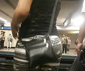 MILF ALEMANA DE TETAS GRANDES SE FOLLA xxx videos tetas CON DOS EXTRAÑOS EN VIDEOTECA